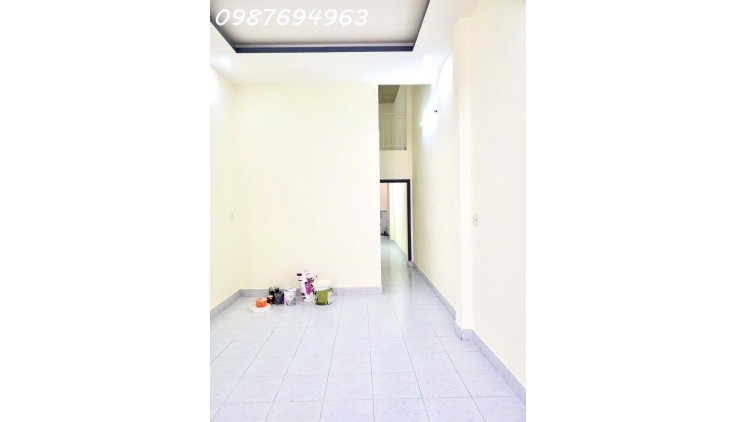 QUẬN 7, PHÚ THUẬN - CHỈ NHỈNH 80 TR/M2 - VỊ TRÍ ĐẸP - SỔ VUÔNG A4  - HẺM RỘNG THÔNG THOÁNG - GIÁ TỐT NHẤT KHU VỰC